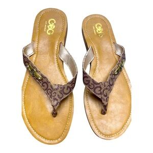 NWOT GUESS Women's Brown Sandals